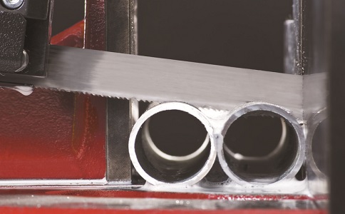 东莞锯切金属材料时出现卡带锯条原因以及处理方法？