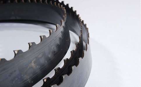 东莞撞击材料中的硬点，会给带锯条带来哪些损伤？